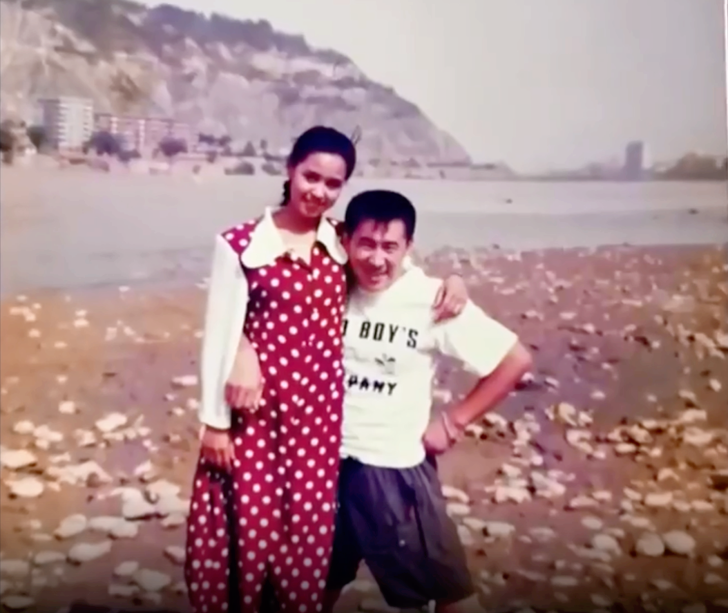 于莉红：两本日记见证浪漫爱情，为事业错过生宝宝，53岁仍期待