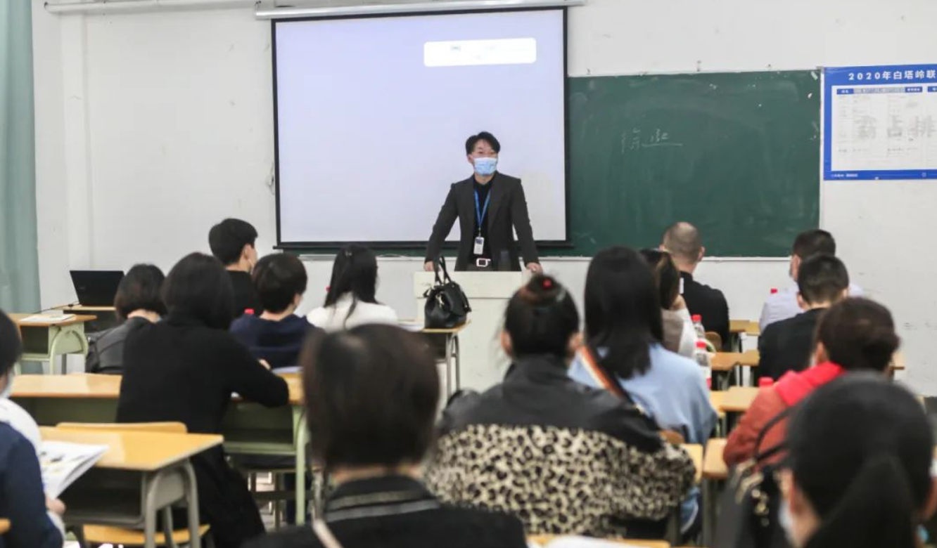 南昌美术培训画室哪家好？南昌白塔岭美术培训强、成绩好