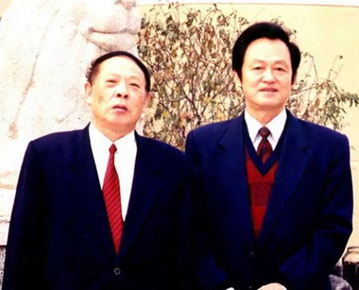 毛主席的2个弟弟牺牲后，4个孩子怎么样了？其中1人中原突围牺牲