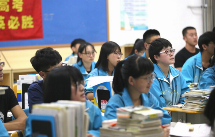 高中“学科难度”排名表，榜首惹人质疑，物理学科却没进入前三