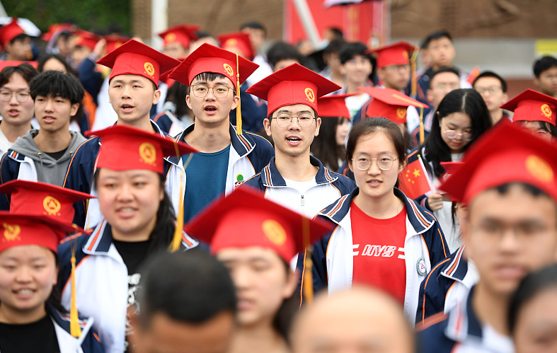 上了“三本”大学后，学生才会渐渐明白的道理，提前了解没坏处
