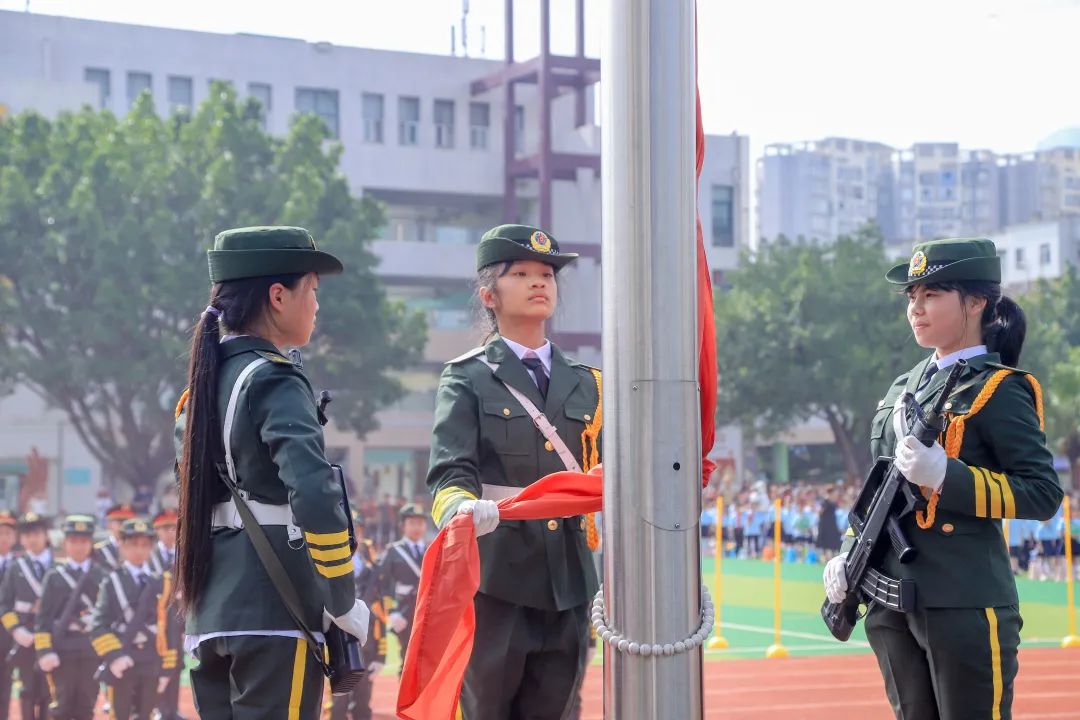 南湖小学学生开展为期10天国防教育学习体验活动并进行汇报展示