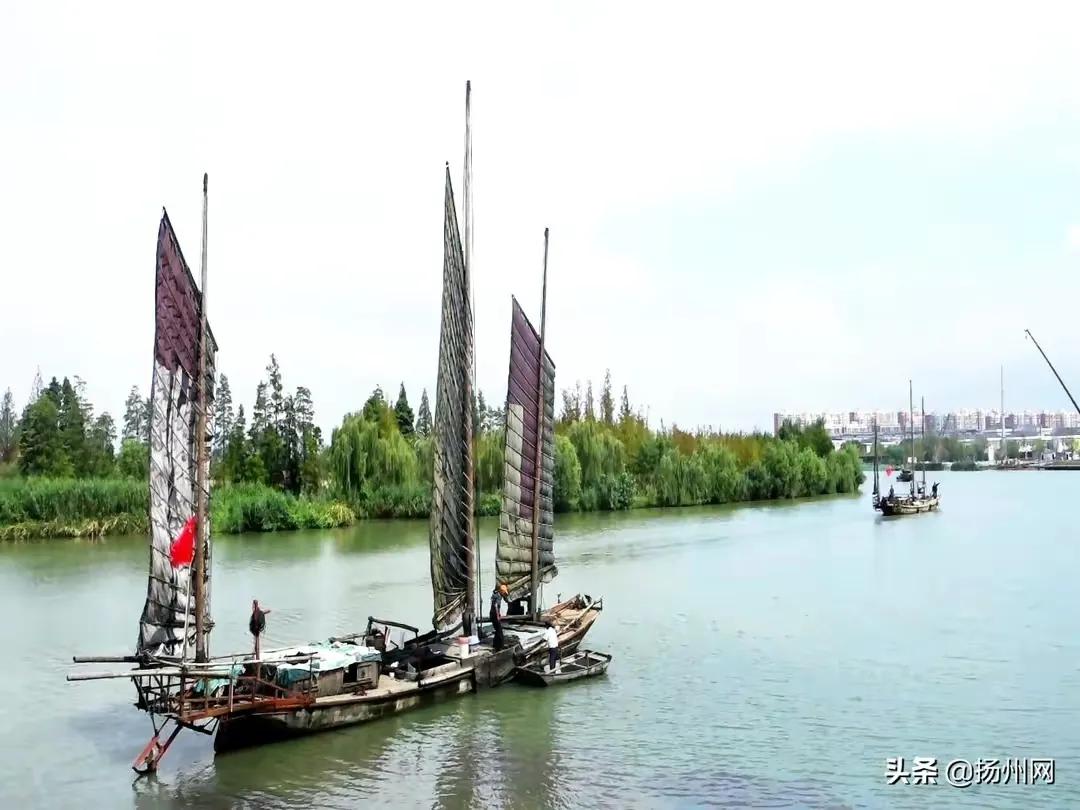 京杭大运河为什么宁愿傍着湖走，也不直接利用湖面作航道？