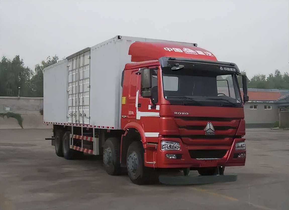 按軸收費(fèi)標(biāo)準(zhǔn)下，三軸半掛車和二軸半掛車哪種更合適？