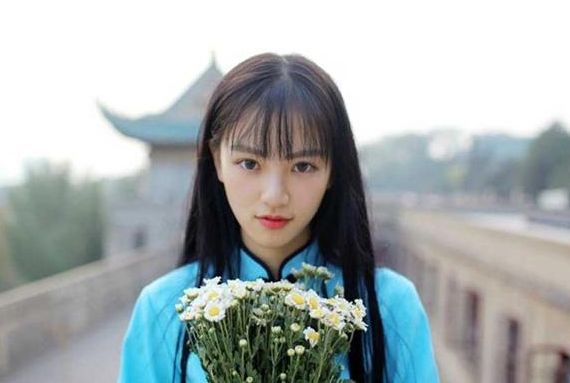 十大校花排名重新洗牌，武大校花存在争议，徐璐上榜实至名归