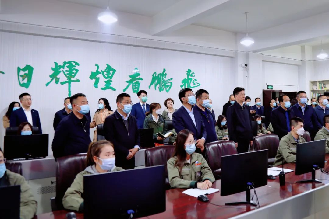 ​省生态环境厅党组书记、厅长王延峰来到鹏飞集团调研
