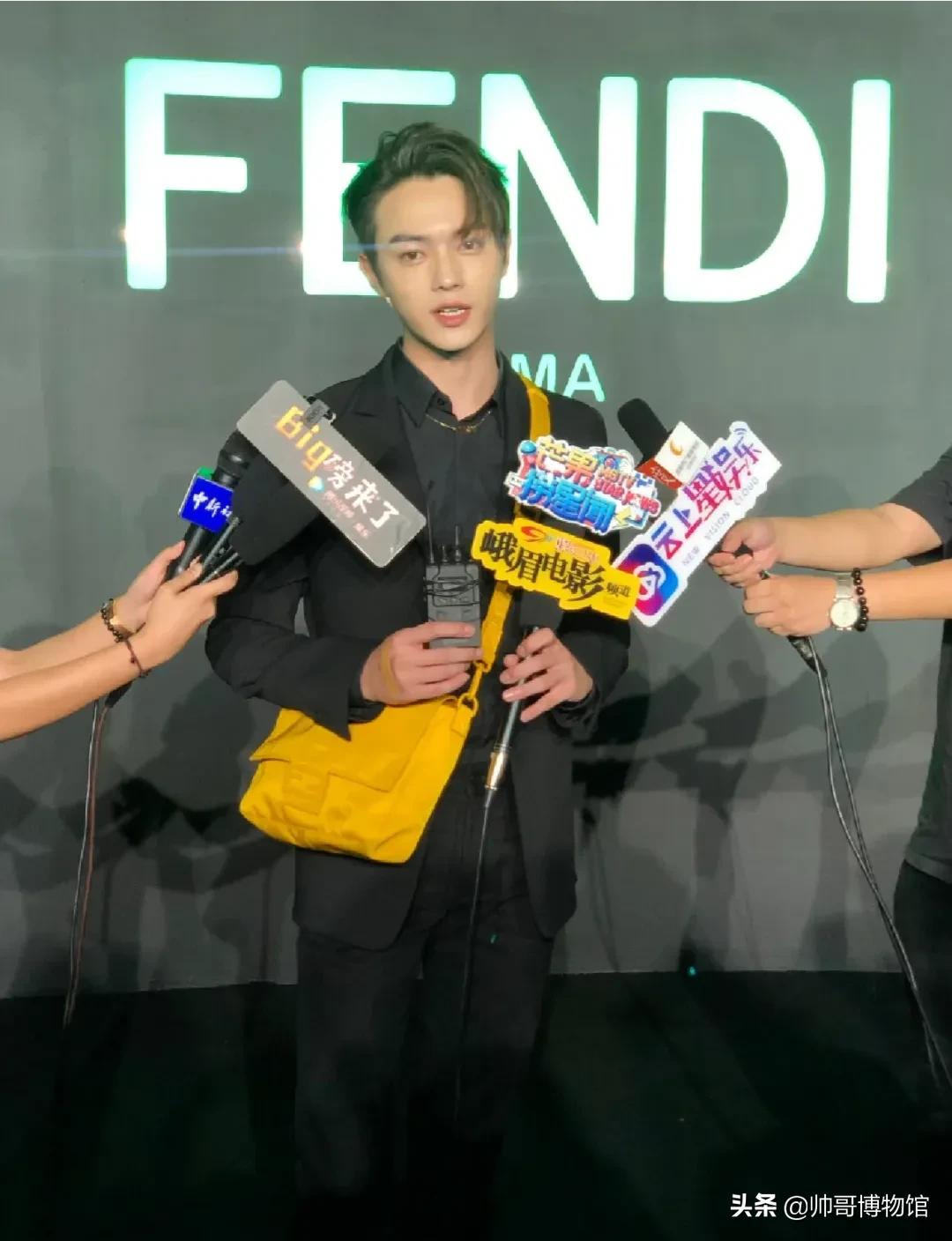 请欣赏许凯的顶级神颜