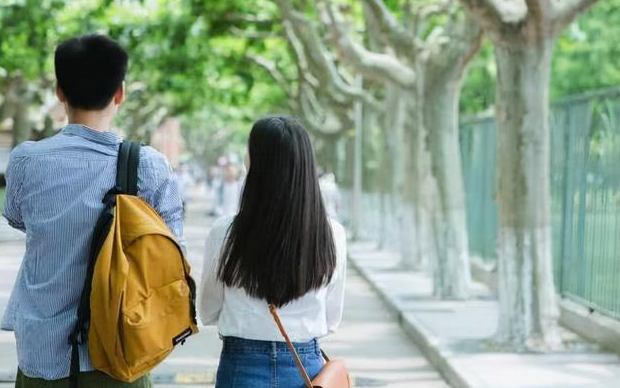 男生最佳身高是多少？180cm不是理想标准，学妹：这个身高刚刚好