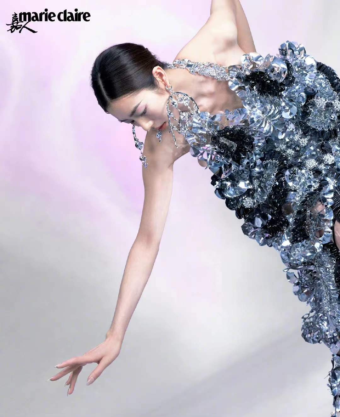 盘点7月刊杂志封面，刘雯模仿“爱死机3”爱了，爱了