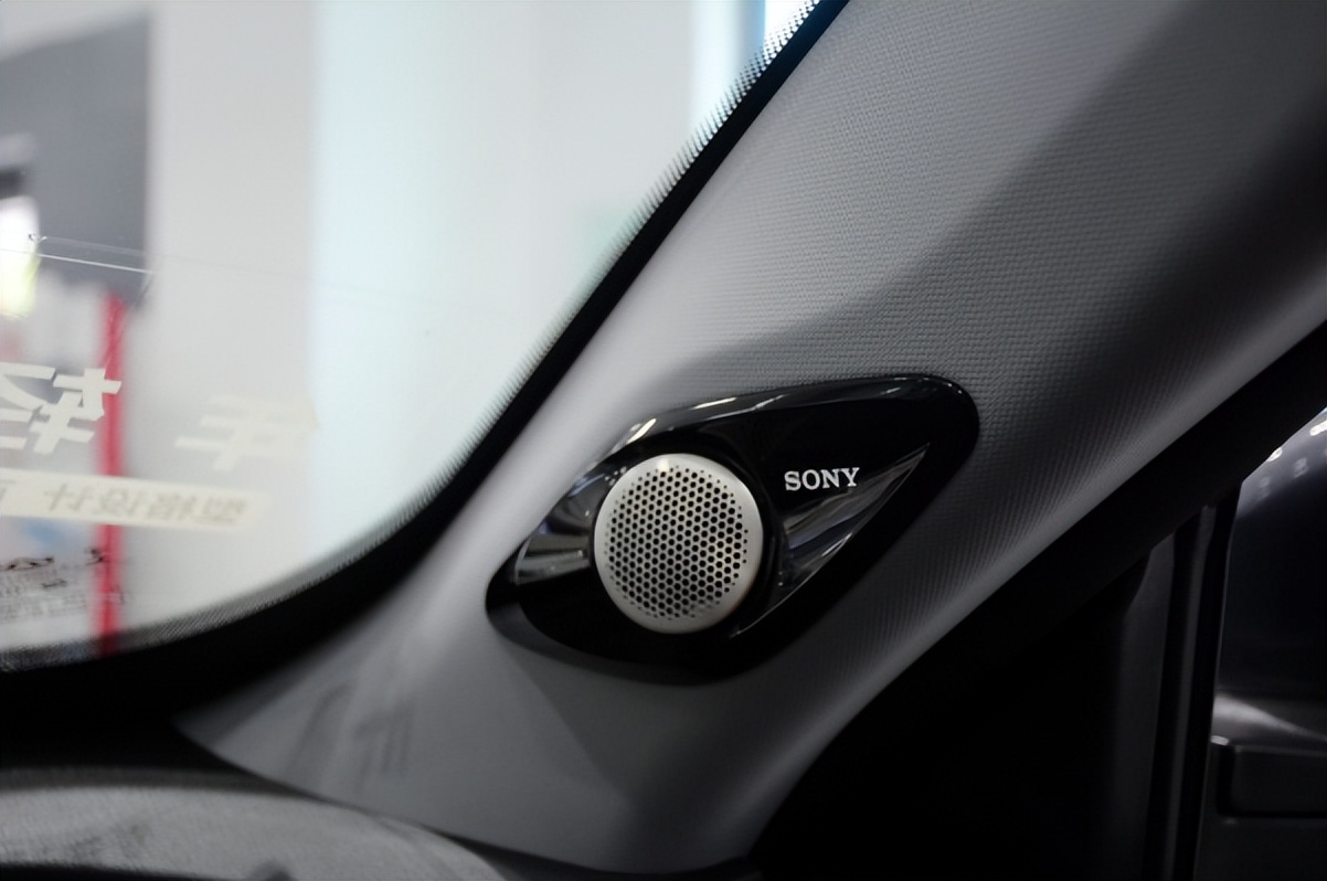 开的快更要开的帅 瑞虎7 PLUS贵妃黄限定版到店实拍