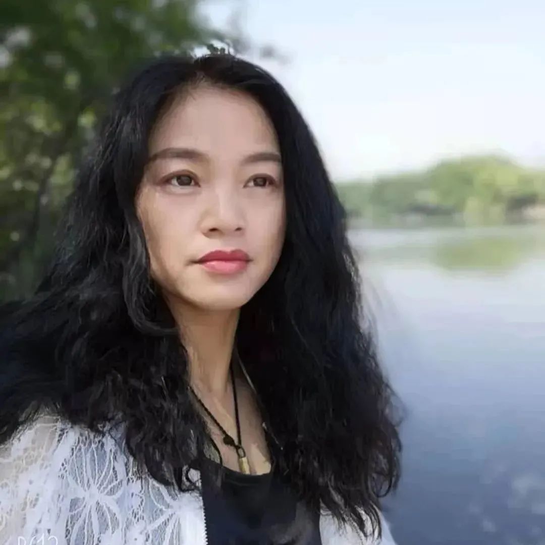 深圳十方融海科技有限公司梨花声音研修院学员：重拾儿时梦想