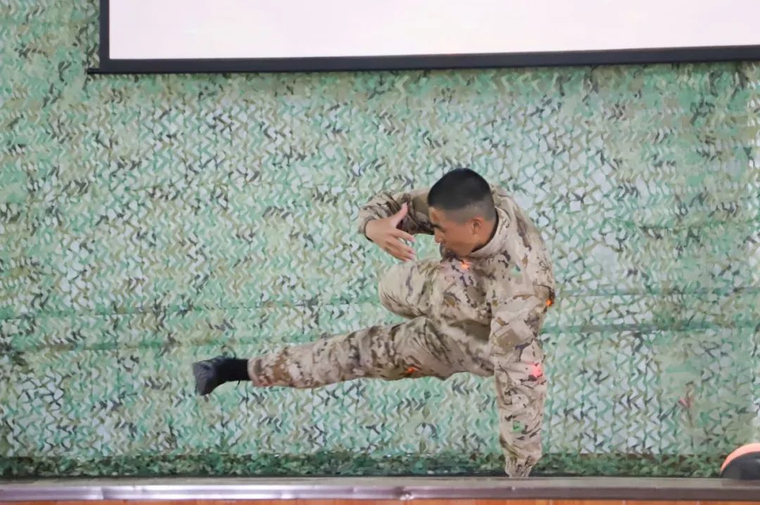 侯<a href=http://www.cngansu.cn/news/ target=_blank class=infotextkey></a>ܶ±حഺ ŷ