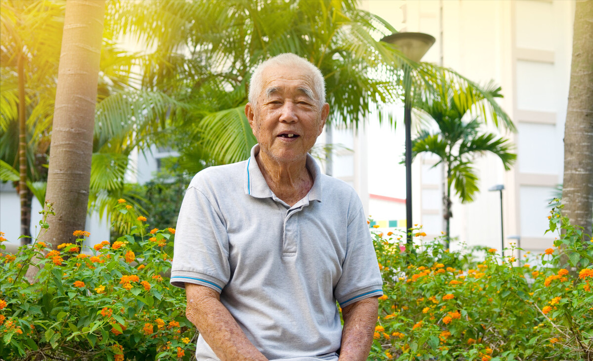 七十九载人生路，养儿防老梦碎：白发苍苍泪满巾