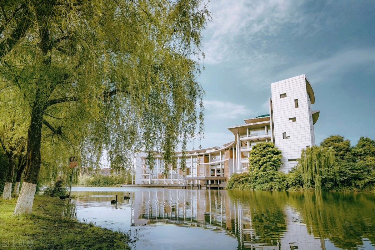 7所985、211高校，收费低，考上就是赚到