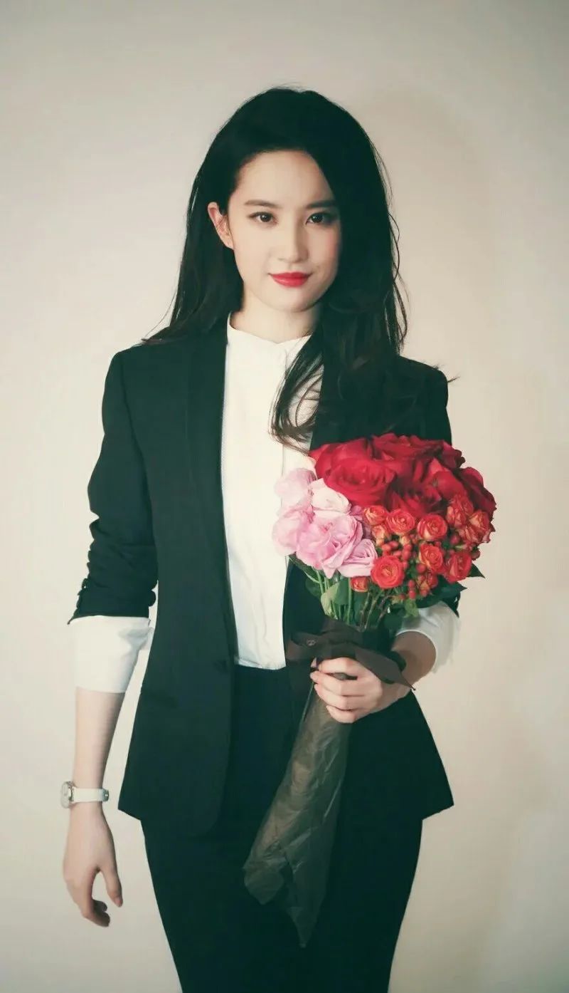 31位鲜花美人！可太养眼了，你最磕谁的颜呢？