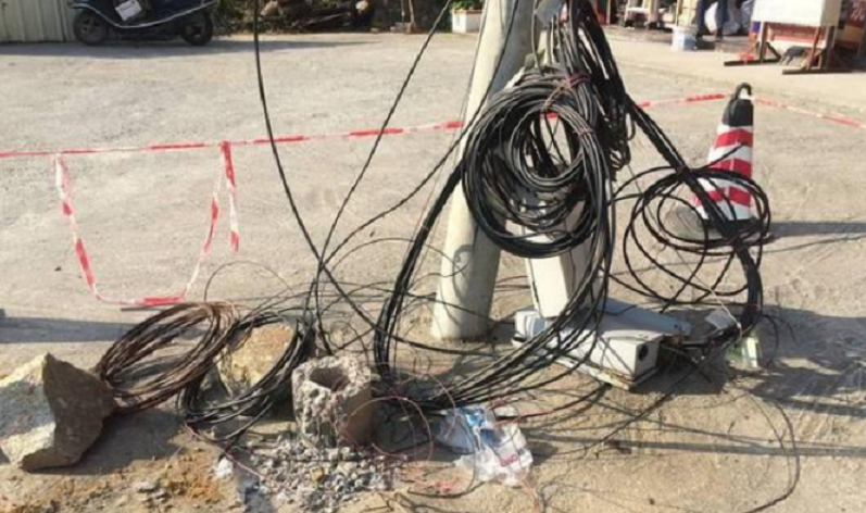 “折翼天使”杨佩：9岁失去双臂，23岁一夜爆红，如今身价上千万