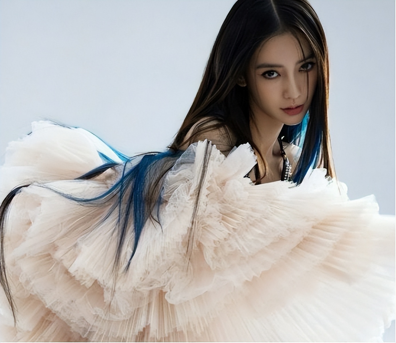 离婚2个月,再看黄晓明和杨颖的境遇,夫妻差距一目了然