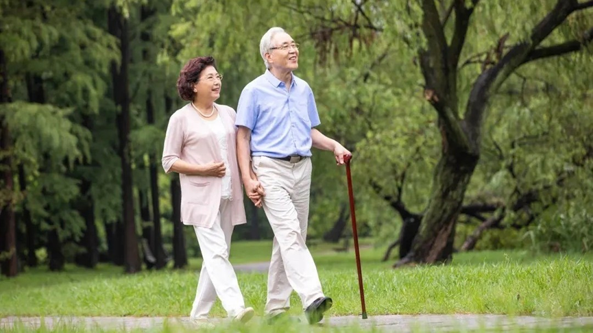 堅持走路鍛鍊的人堅持走路鍛鍊的人最後