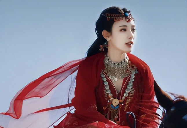 给“公主演得最好的10个演员”排个名，戚薇倒数，赵丽颖仅排第五