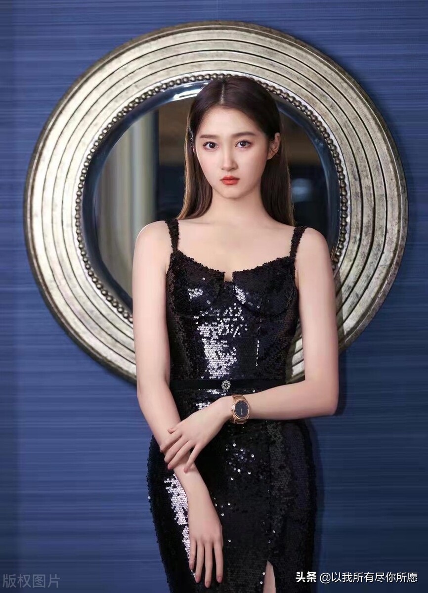 人间极品关晓彤