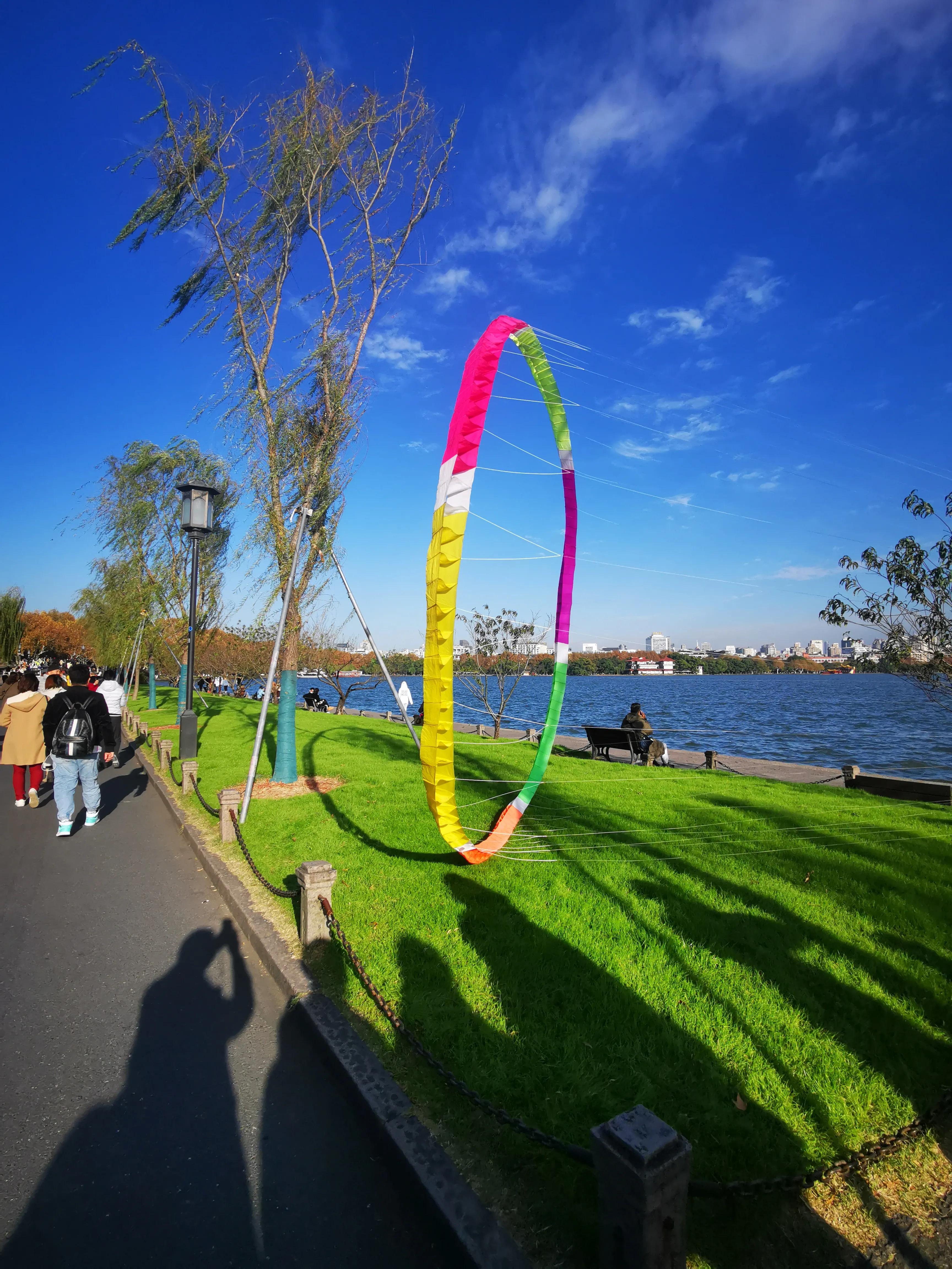 "翛然"怎么读？