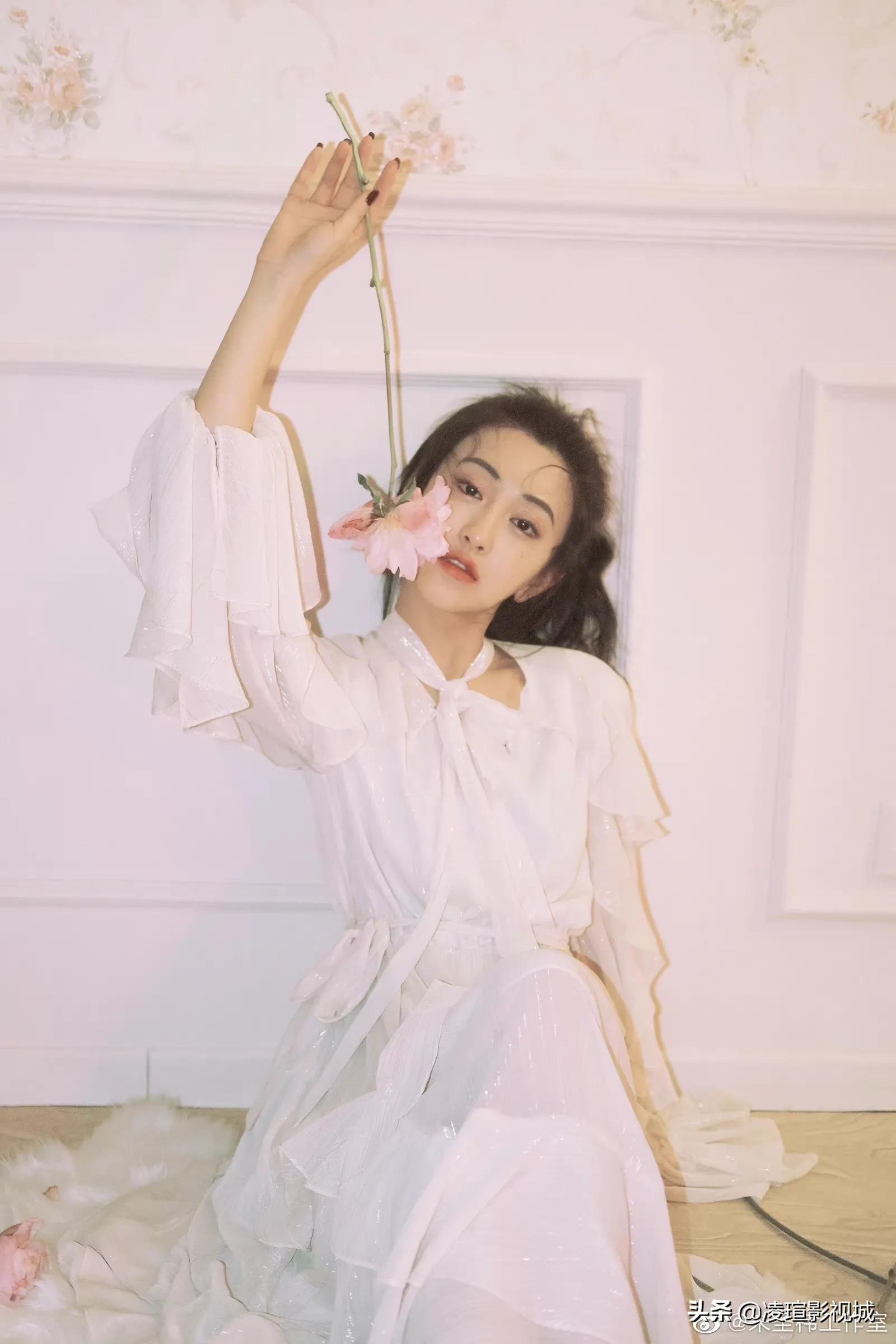 明星壁纸图片分享：朱圣祎（1）