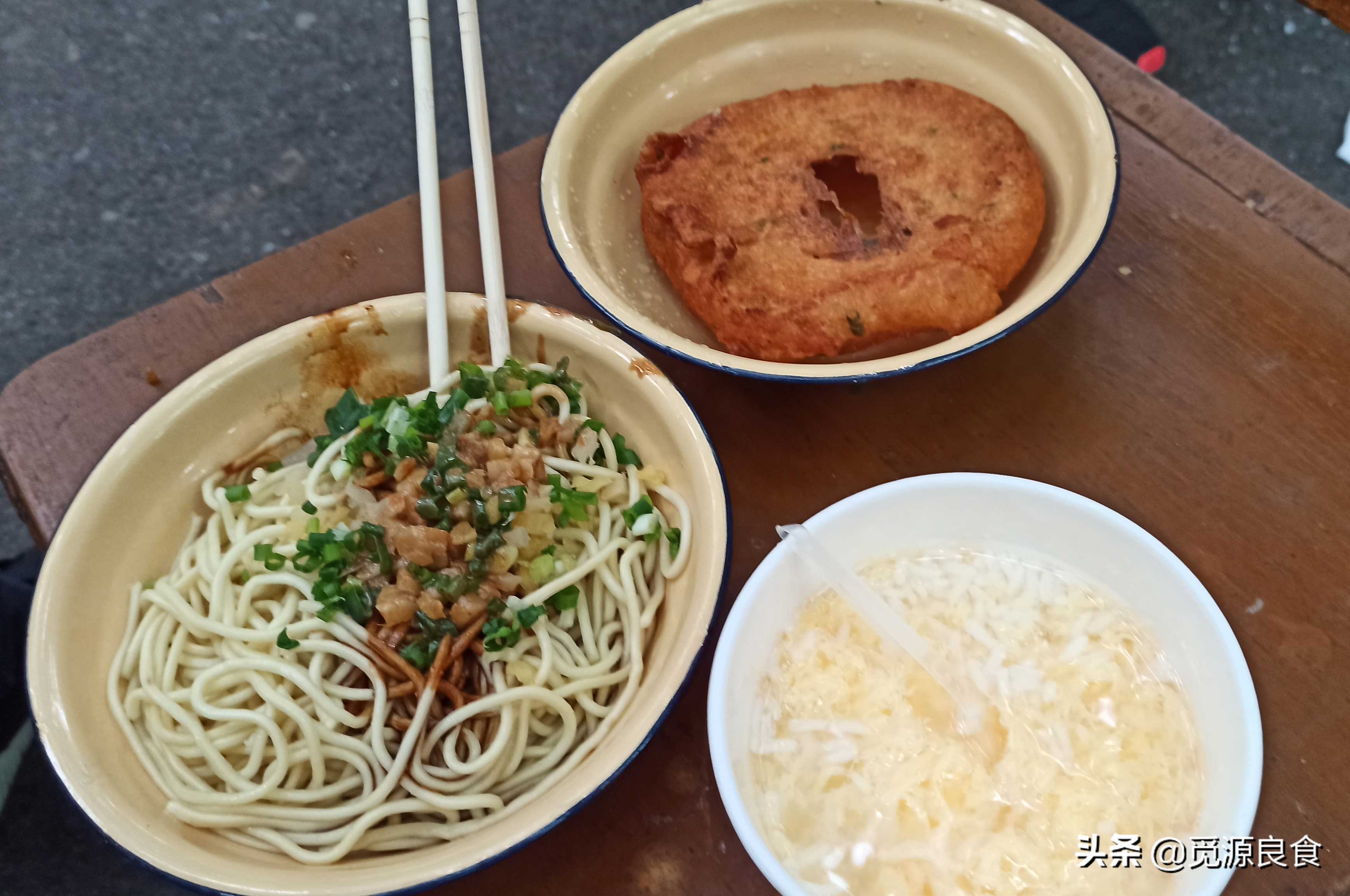 到武汉旅游，江汉路、循礼门附近的美食，在前进五路解决一日三餐