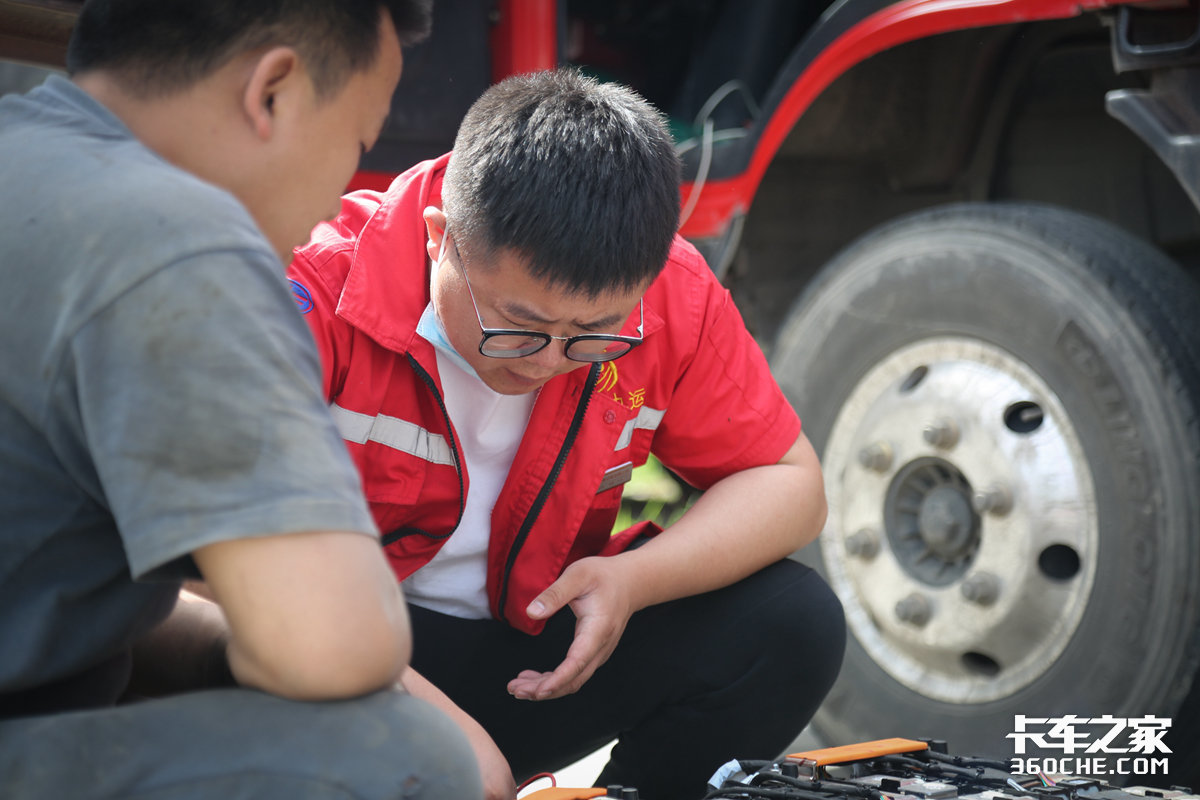 解放轻卡人物传，29岁成为维修部主任，开挂的人生是什么体验？