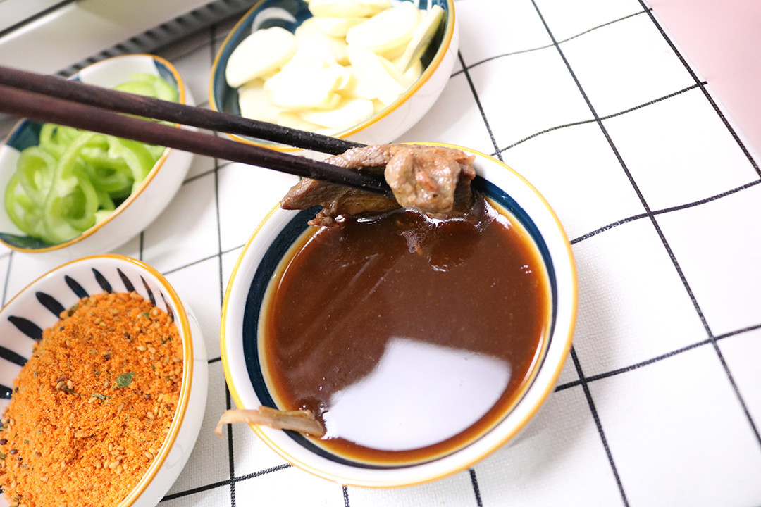 登上饭桌的移动灶台 用乐视嗨烤盘才知道在家吃烤肉到底有多香