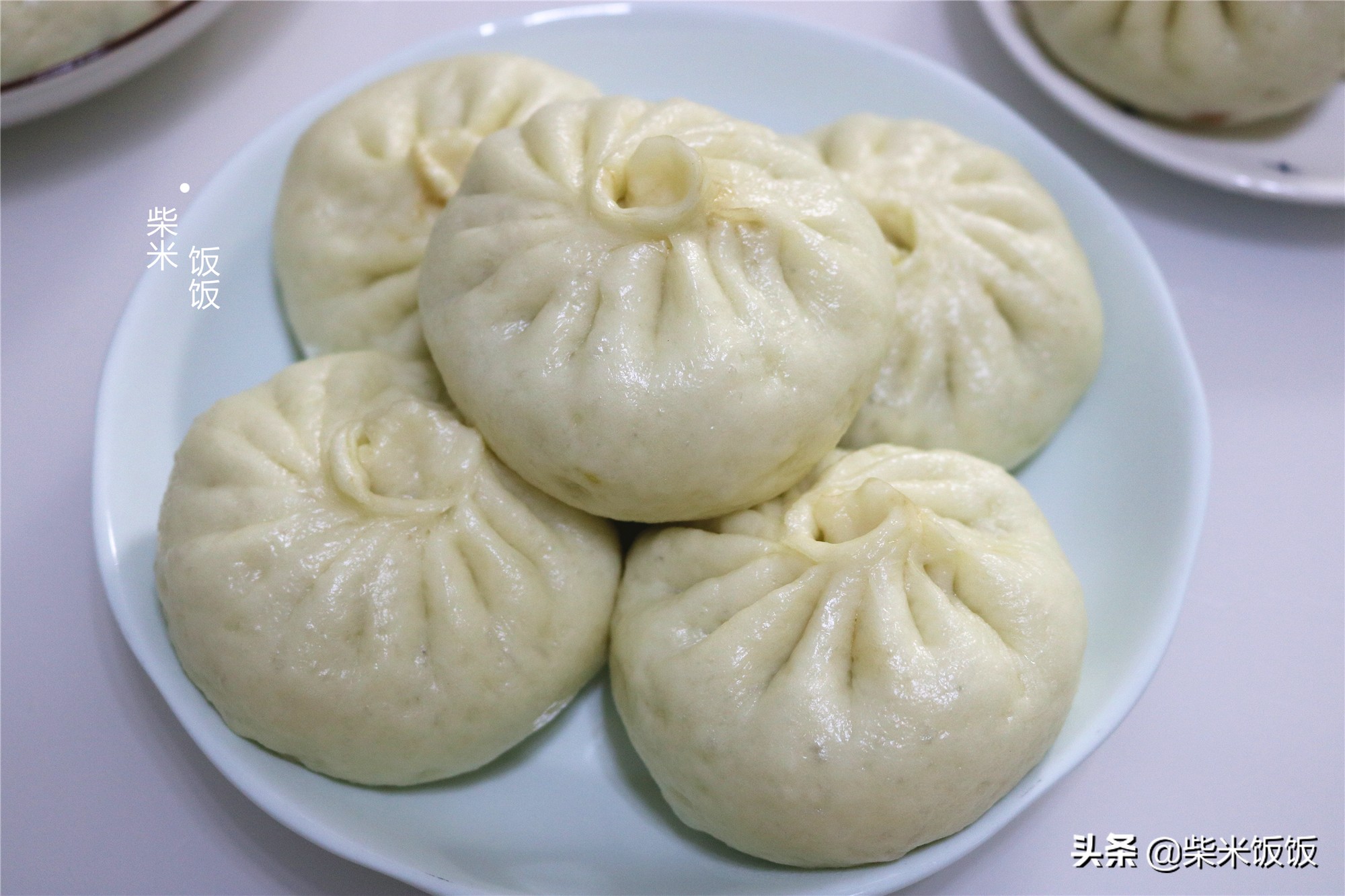 白菜包子这样做，不放一点肉，美味赛过大肉包，太好吃了