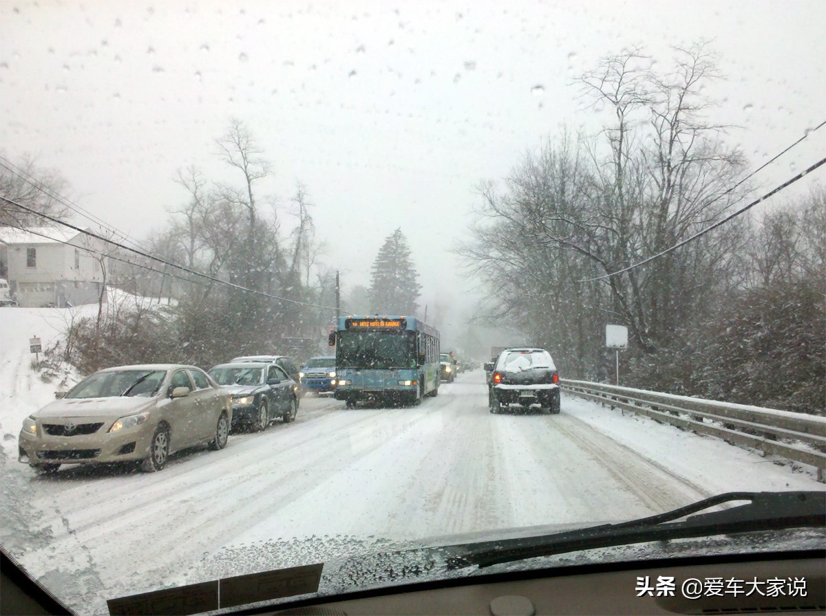 路面积雪，怕打滑陷车：这几个经验了解一下