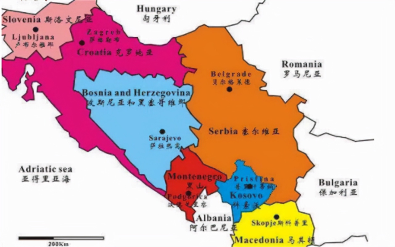 地图黑山共和国在退出前南斯拉夫后,因受战乱,经济制裁等因素的影响