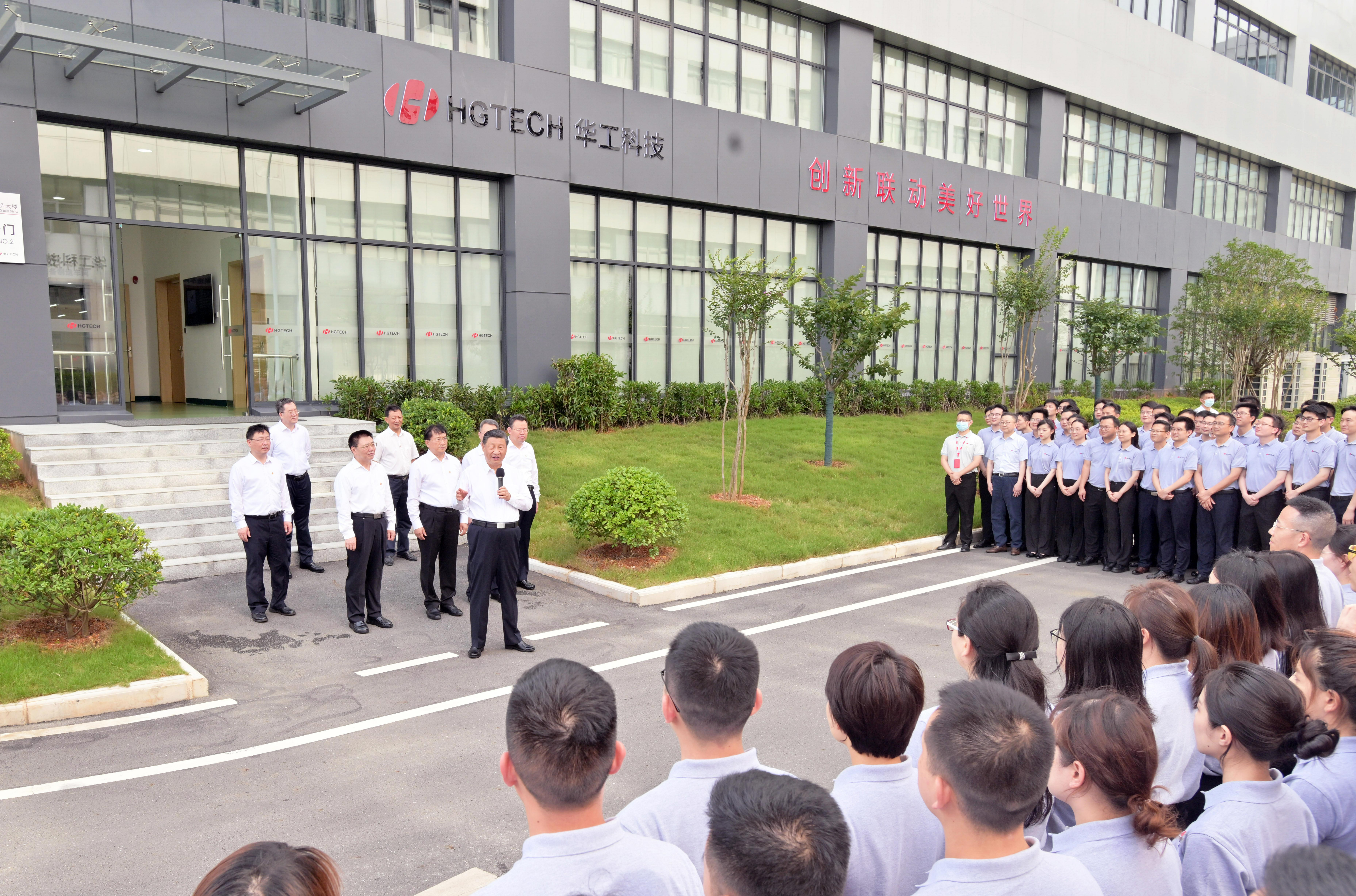 习近平在湖北武汉考察时强调 把科技的命脉牢牢掌握在自己手中 不断提升我国发展独立性自主性安全性