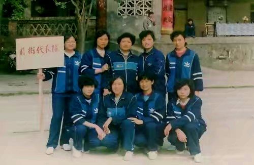 警徽闪耀一一记第二个人民警察节 作者：七团王抗林