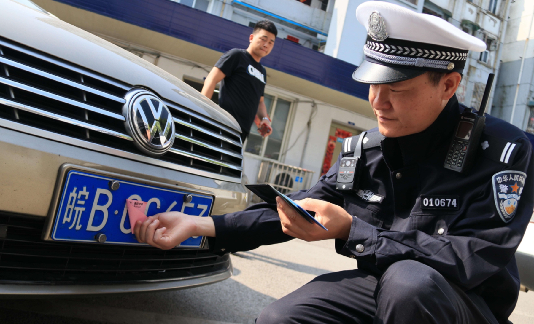已注册的汽车如何换号牌？老司机：这2种方法虽说麻烦，但是可行