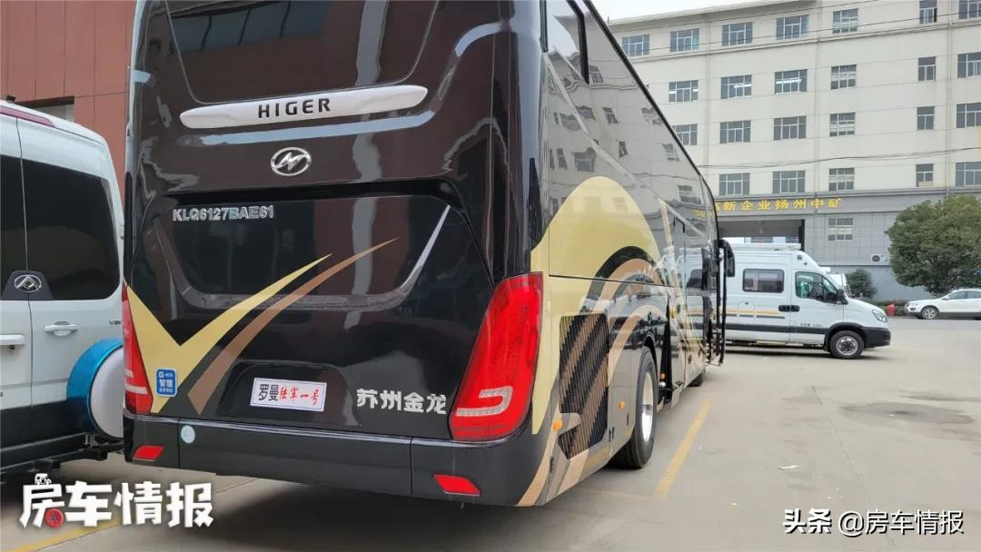 金龙大巴房车亮相98l动力自动挡外观普通车里开年会也没问题