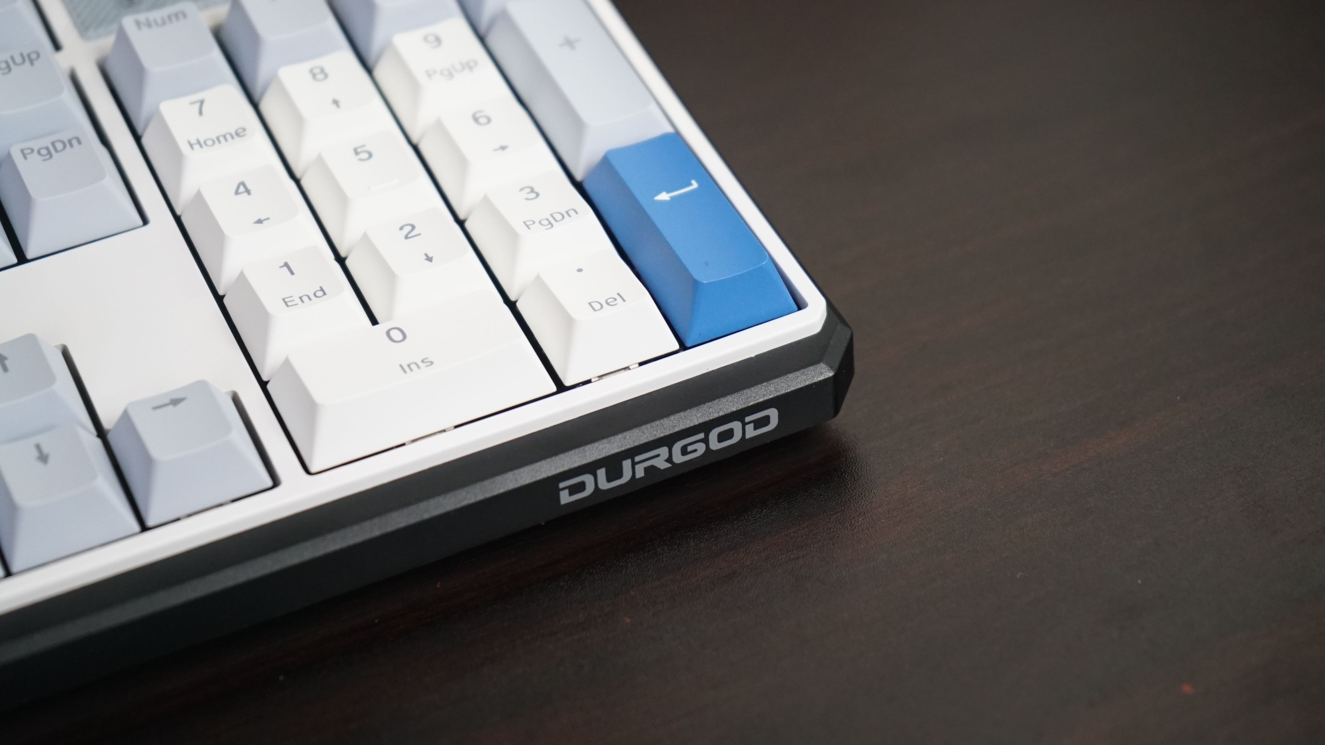 高颜值三模键盘哪家强？支持热插拔的杜伽K610w键盘值得一试