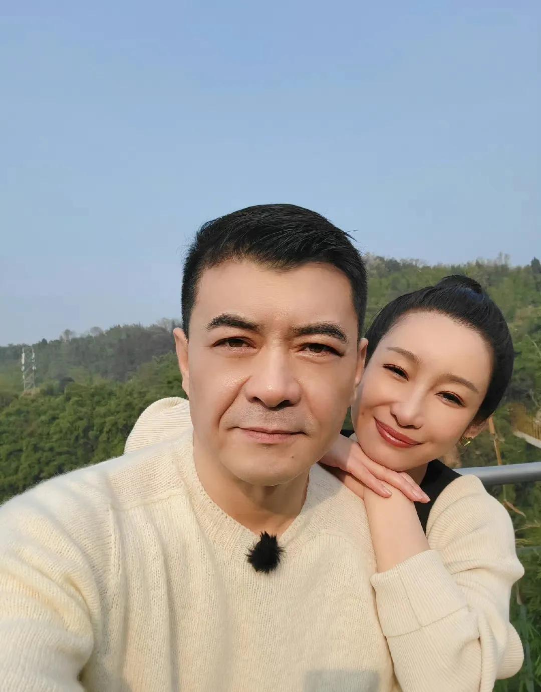 王新军和唐静离婚13年了,他们的生活相差太大