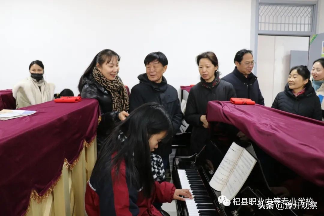 开封市中华职教社“团体社员学校”授牌仪式在杞县职业中专举行