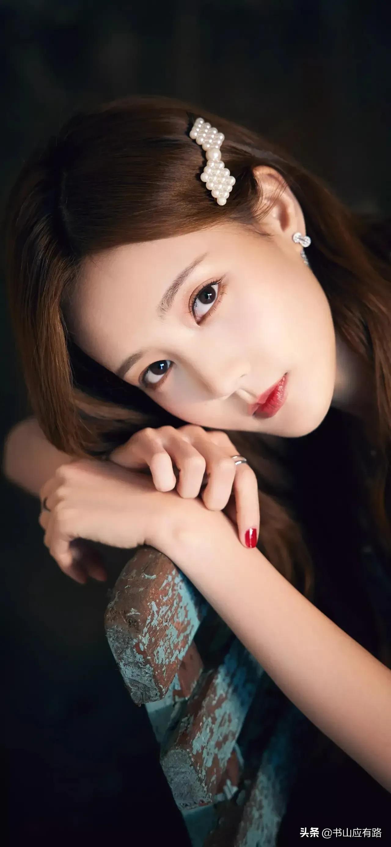 李一桐：长相甜美、清纯靓丽的90后小花旦