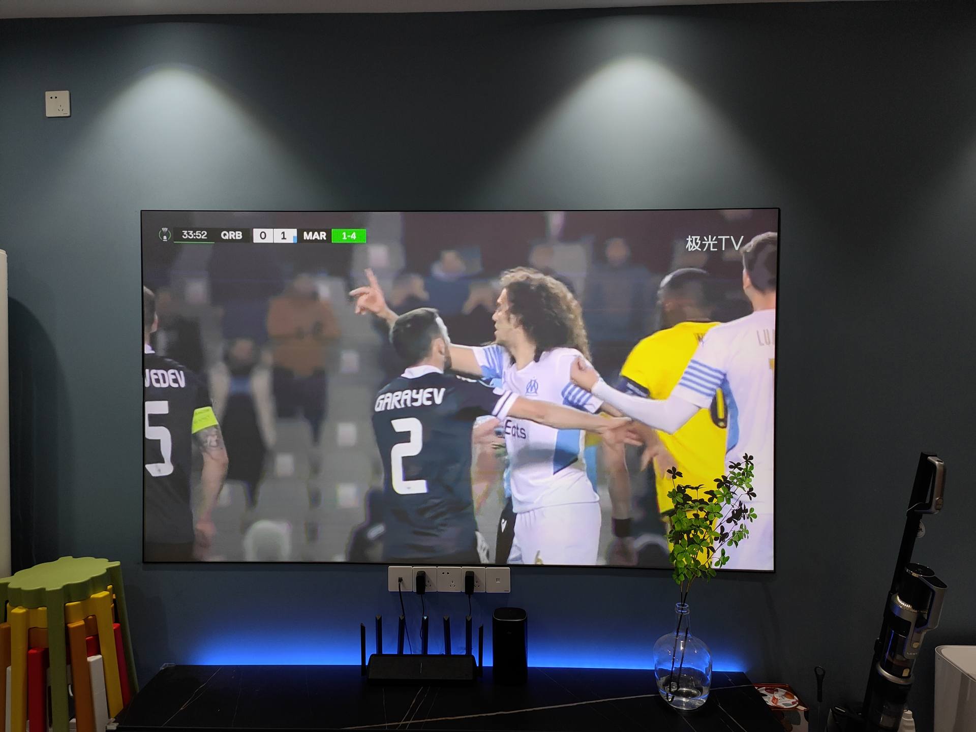 还原本真色彩！徕卡加持的旗舰投影：坚果J10S上手体验