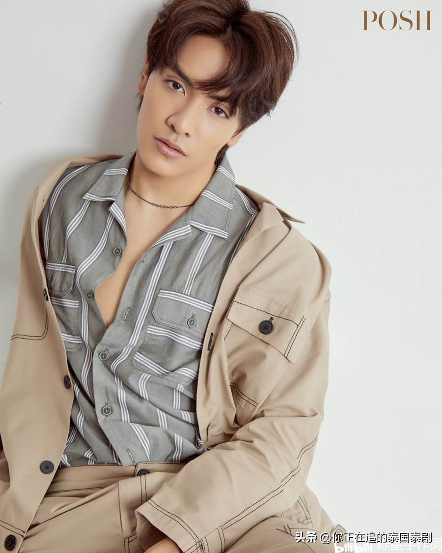 泰剧《星空恋人》钟阿晨JoongArchen和DunkNatachai新杂志少年风