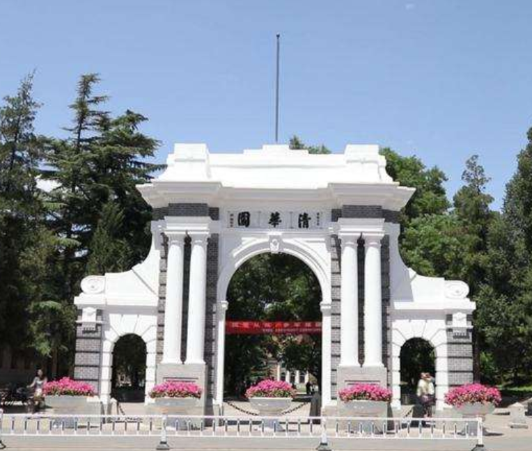 清华天之骄子移民北美，靠刷油漆悲惨过活，44岁跳桥惨烈自尽始末