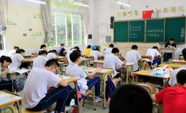 新高考“3+1+2”模式后，物理被成功捞上岸，这两科地位却很尴尬