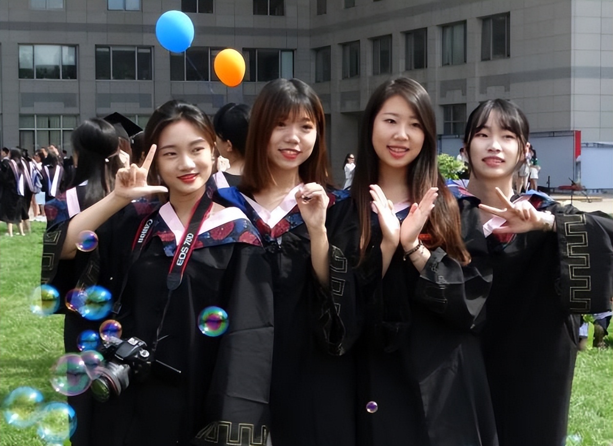 全国高校“学生满意度”排名，厦大排第三，榜首一年学费17万