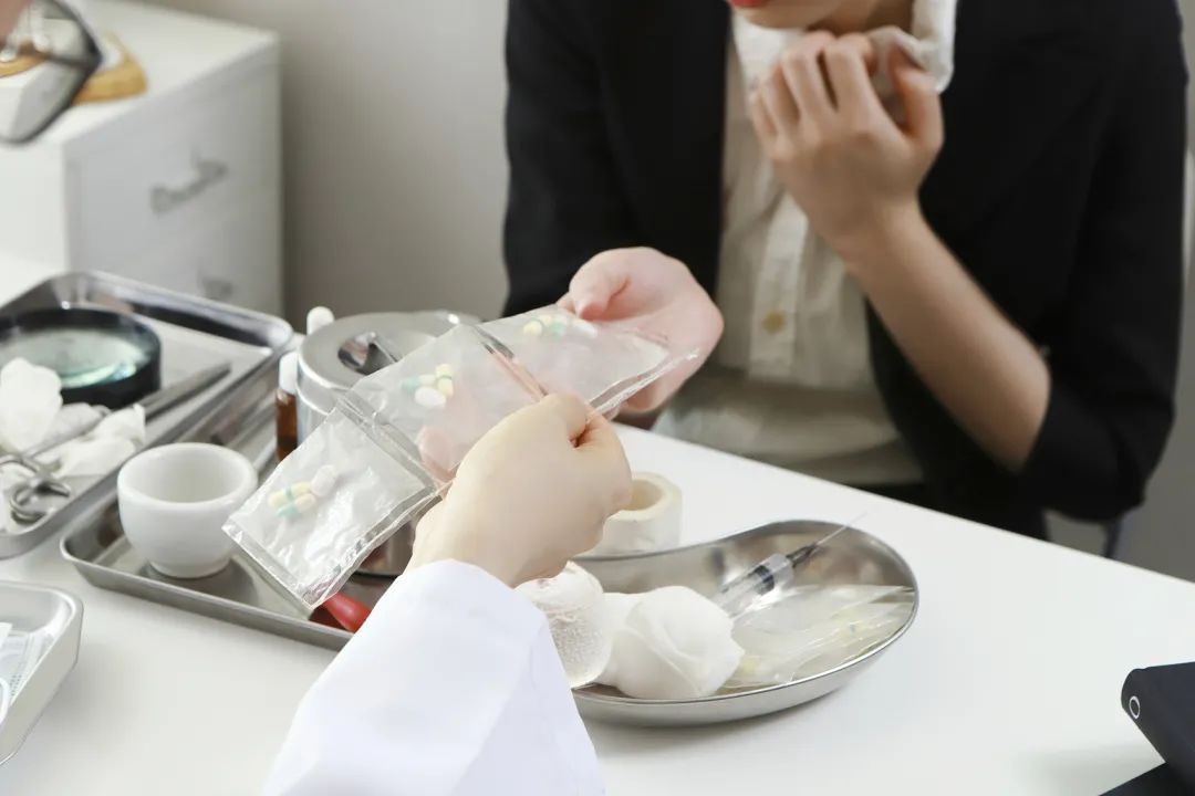 跨国药企转让重磅原研药，“后集采时代”新玩法来了