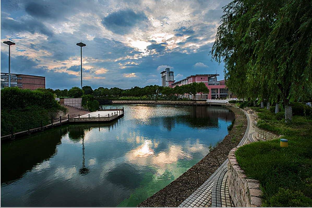 南京财经大学2022年艺术类专业招生计划公布,录取需要多少? – 兜在学