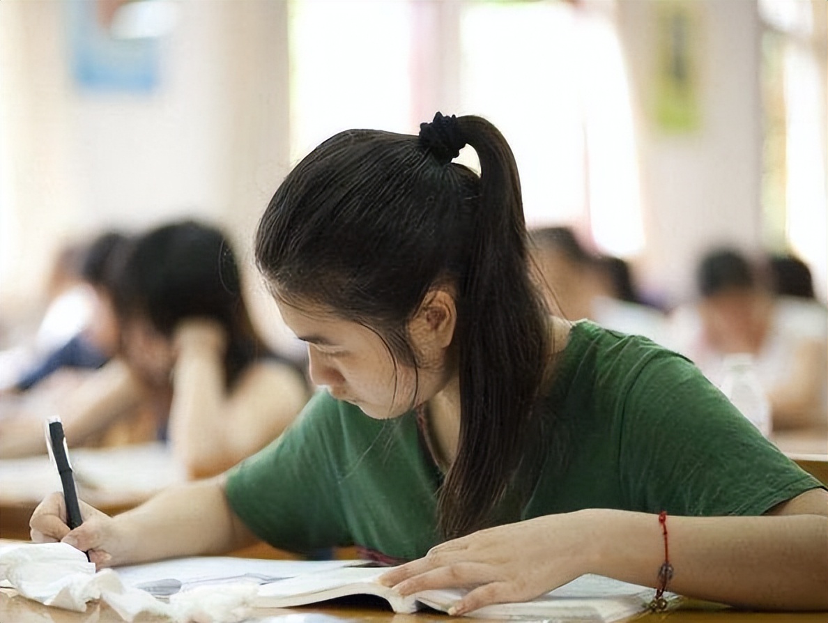 大学四年期间，这个时候“四级”最好考，看你选对时间节点了吗？