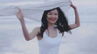 爸，你旁边的叔叔好帅，爸爸：这是你妈，网友当场笑喷了，哈哈哈