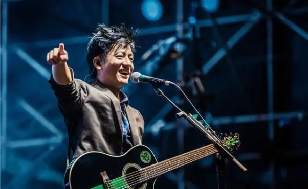 春晓：凭《奋斗》走红，和彭坦闪婚，结婚13年零绯闻